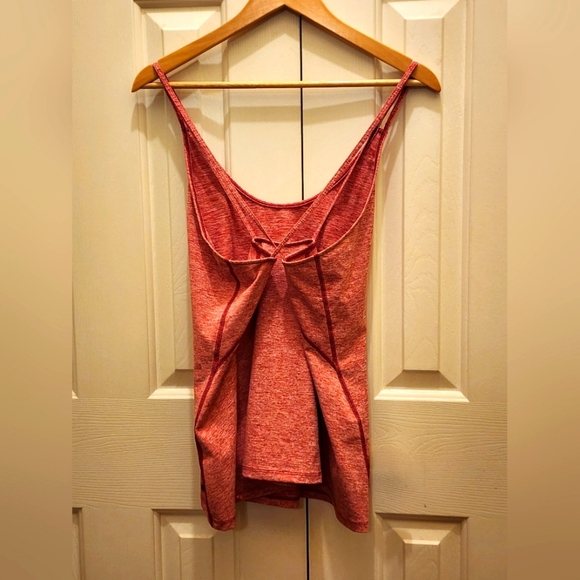 Nike Womens Seamless Dri-Fit Strappy Coral Gym Workout Tank- size Large- NWOT ❤️ - Picture 2 of 5